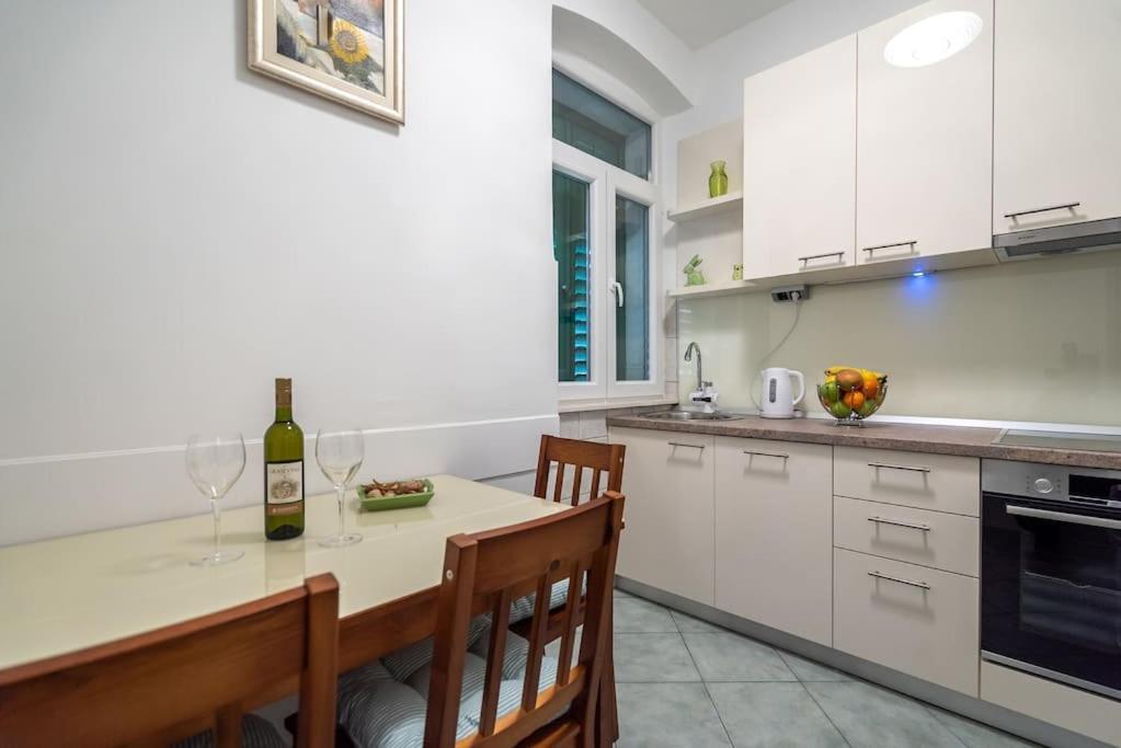 Split Old Town Cozy Apartment Extérieur photo
